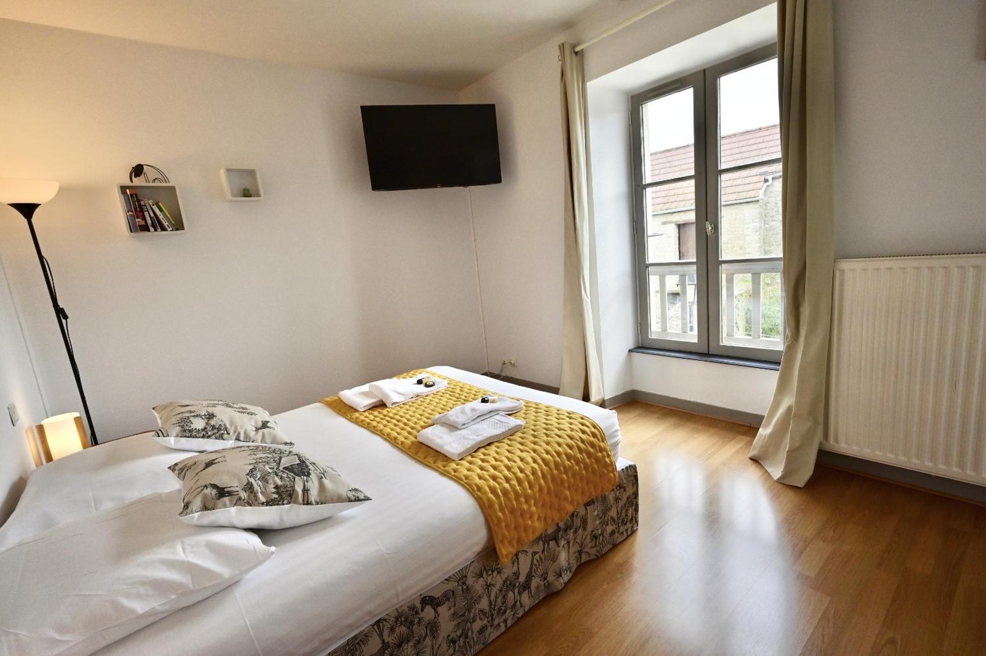 Hotel La Cuisine Des Lulus Montainville  Extérieur photo