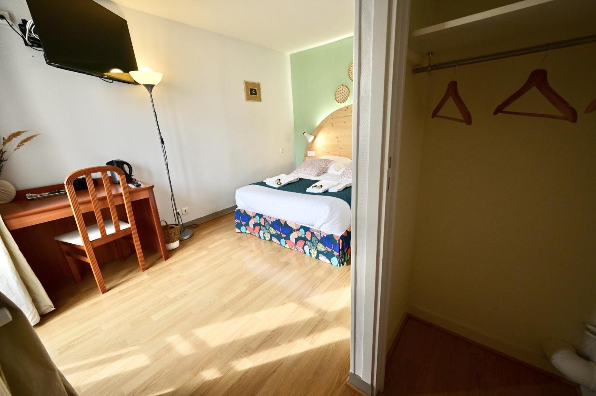 Hotel La Cuisine Des Lulus Montainville  Chambre photo